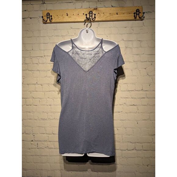 Maurices loose fit Tshirt size medium - Picture 2 of 3